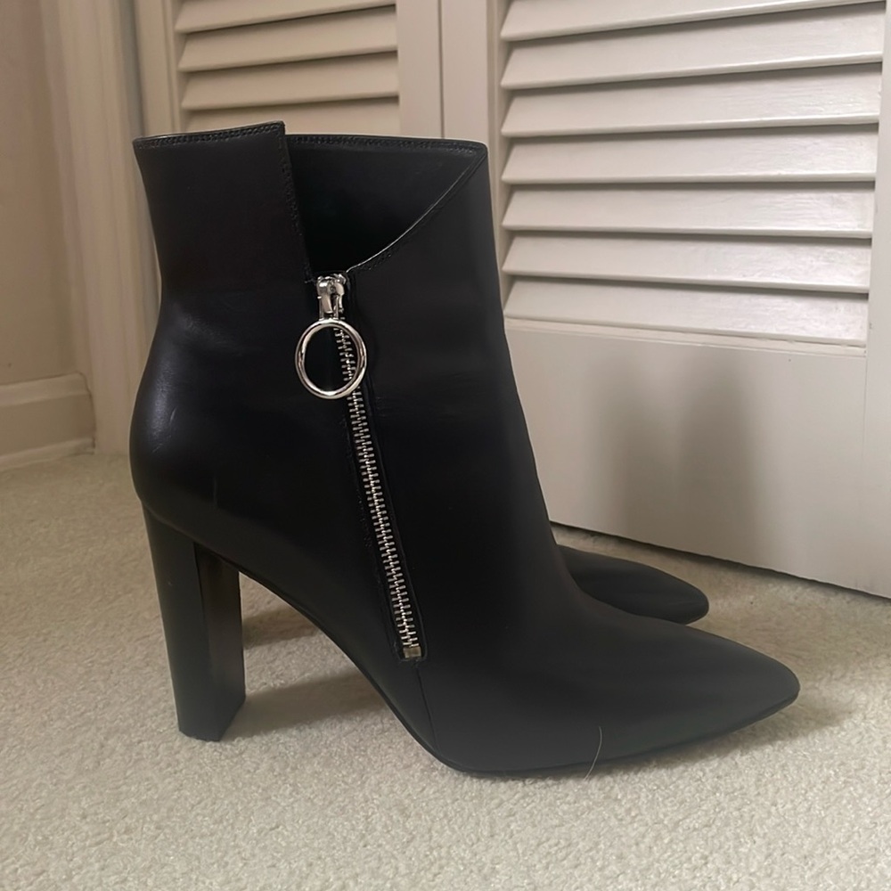 Paige Kate ankle high heeled booties Sz 11 Black leather side zipper silver